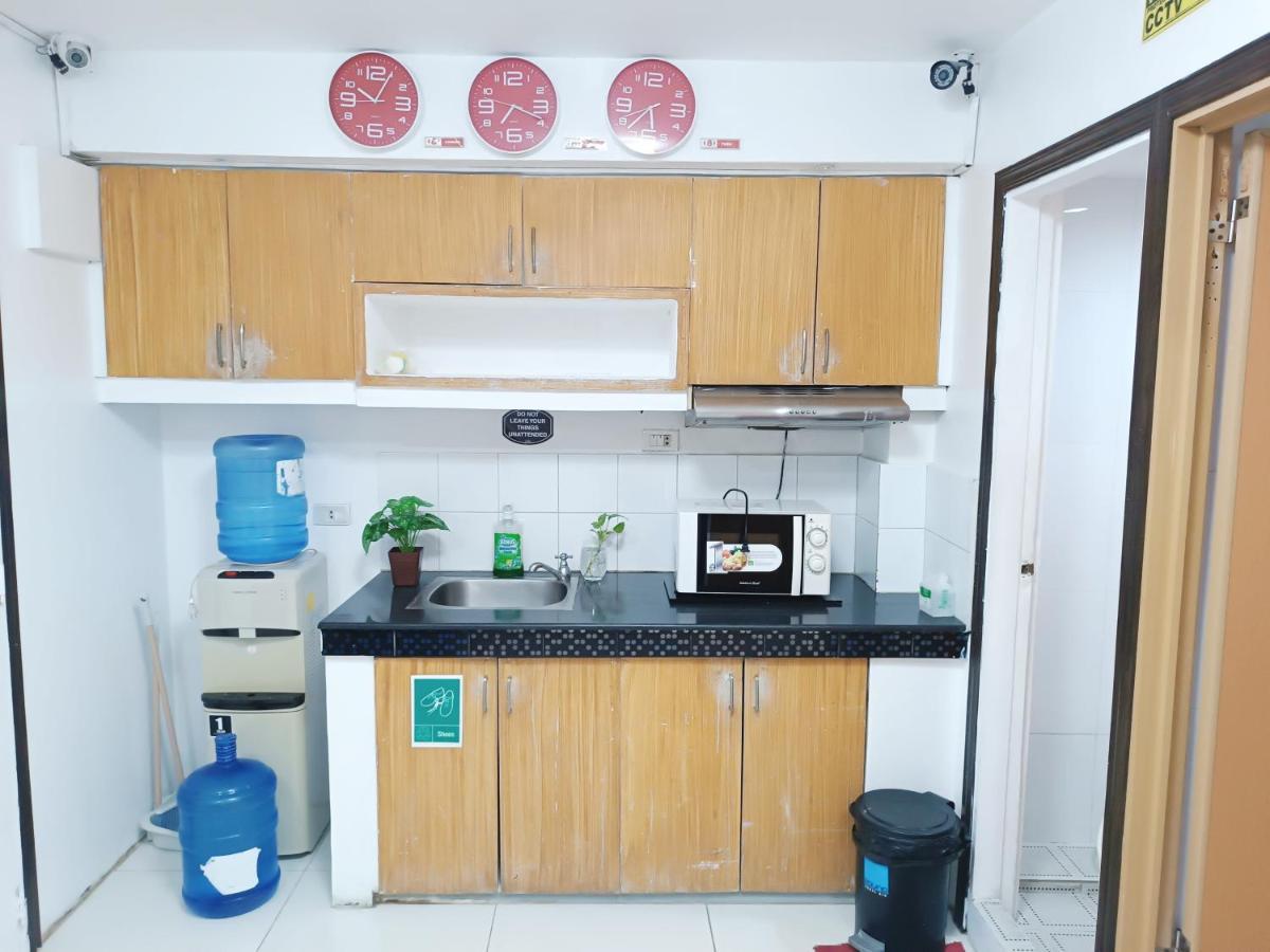 8Hostel Μανίλα Εξωτερικό φωτογραφία