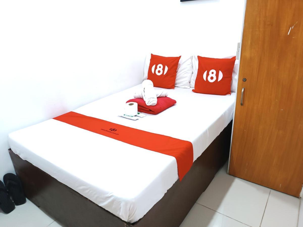 8Hostel Μανίλα Εξωτερικό φωτογραφία