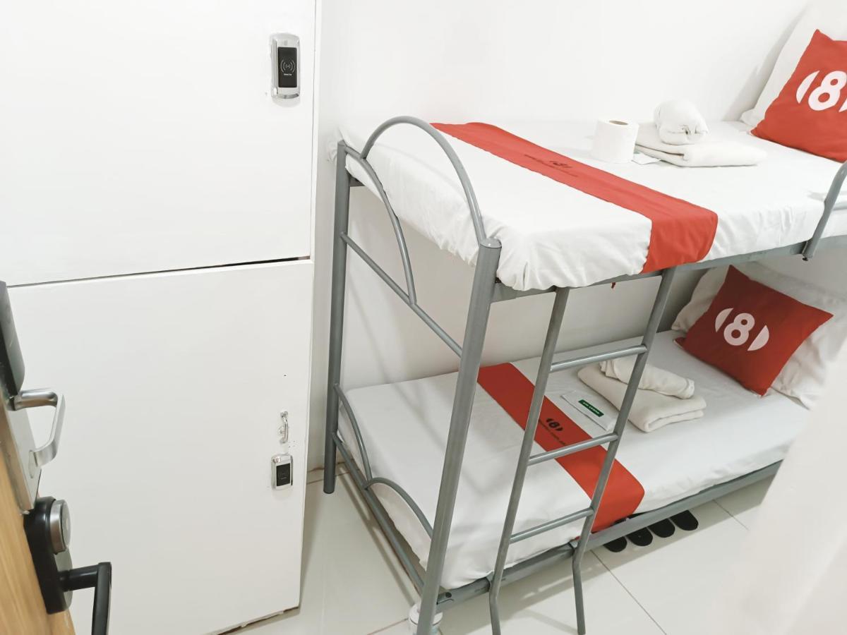 8Hostel Μανίλα Εξωτερικό φωτογραφία