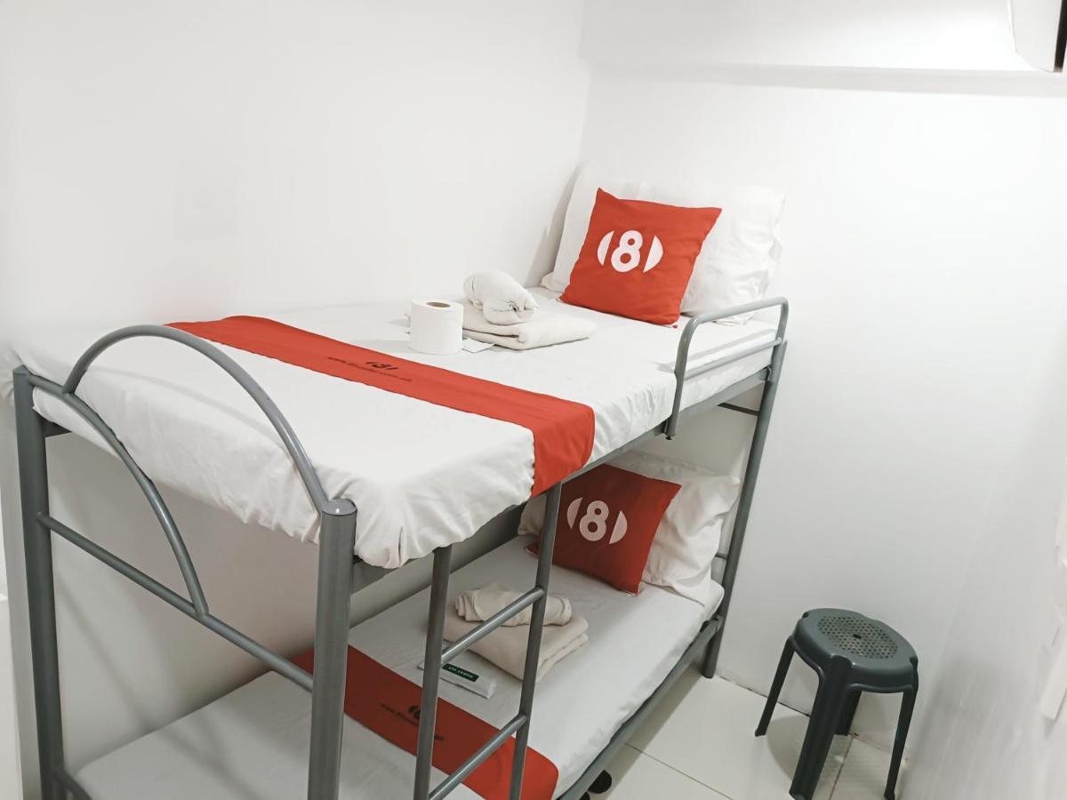 8Hostel Μανίλα Εξωτερικό φωτογραφία