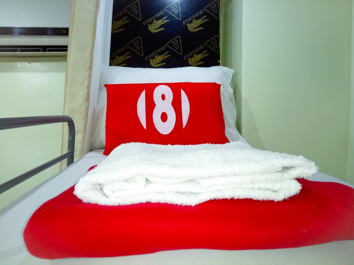 8Hostel Μανίλα Εξωτερικό φωτογραφία