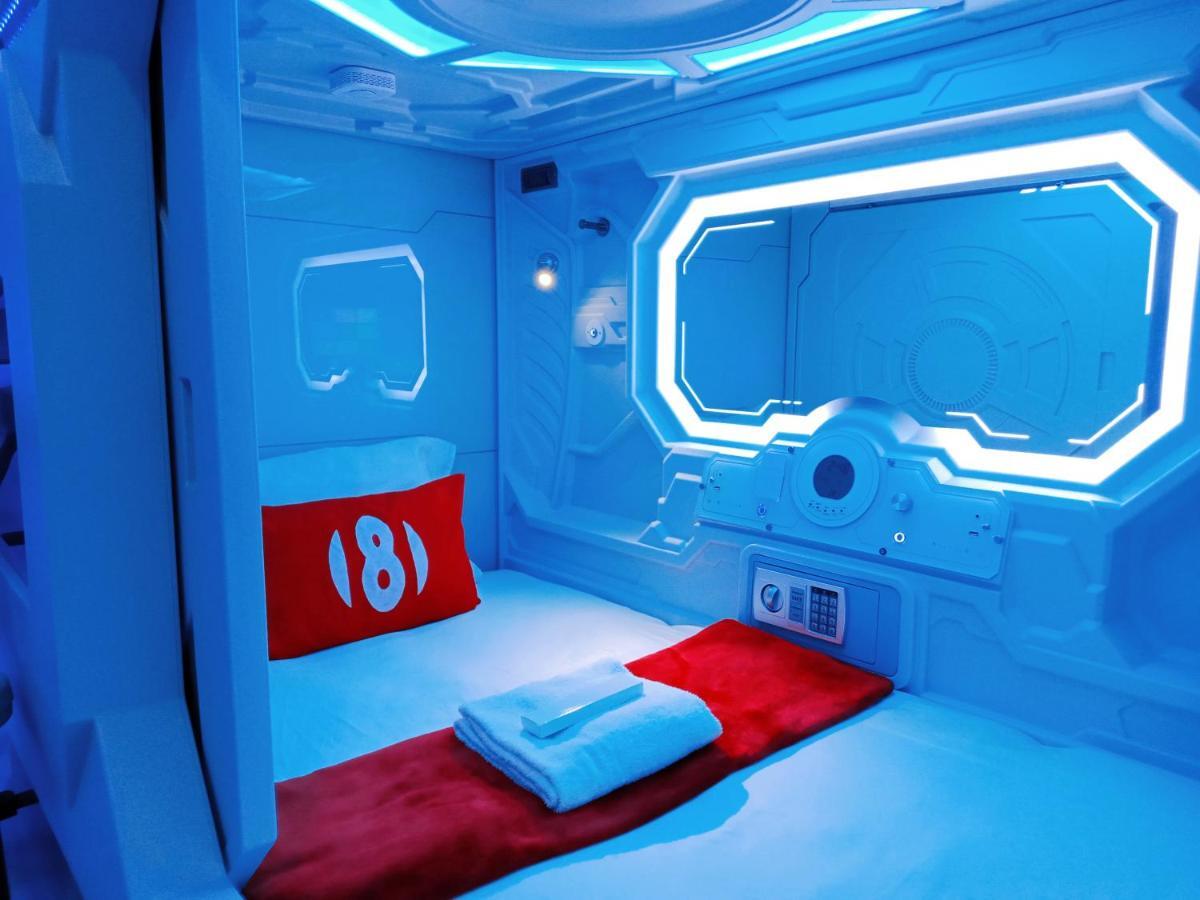 8Hostel Μανίλα Εξωτερικό φωτογραφία