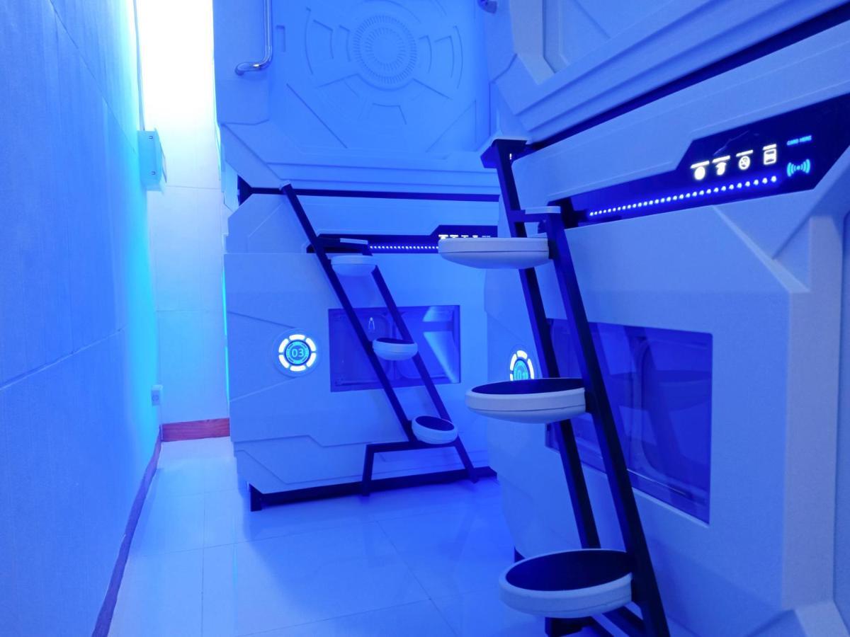 8Hostel Μανίλα Εξωτερικό φωτογραφία